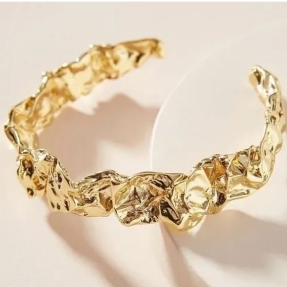 Amber Sceats Emery Cuff - Hammered gold over brass Bracelet - Picture 2 of 15